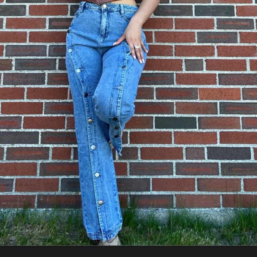 Woman’s Flared Button Up Jeans